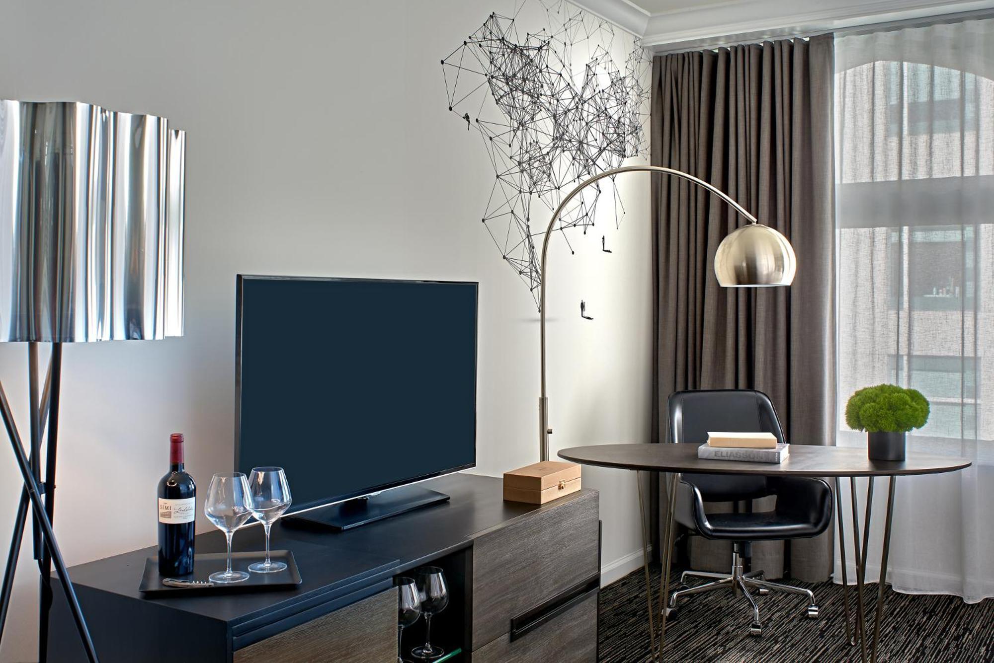 King Room,1550577706:JPEG