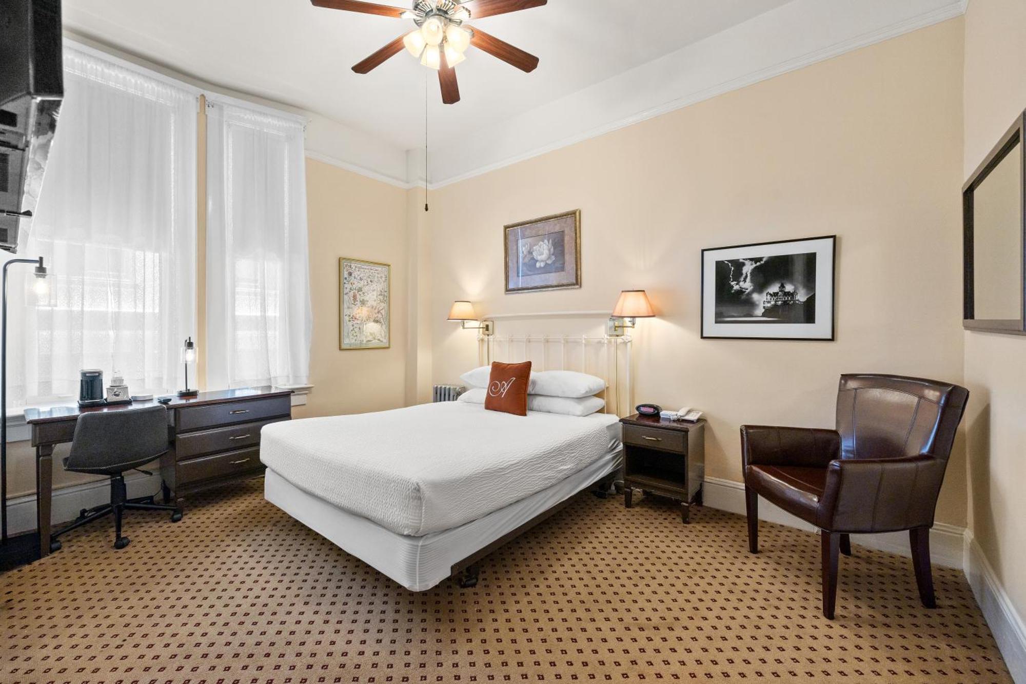 Queen Room - Disability Access