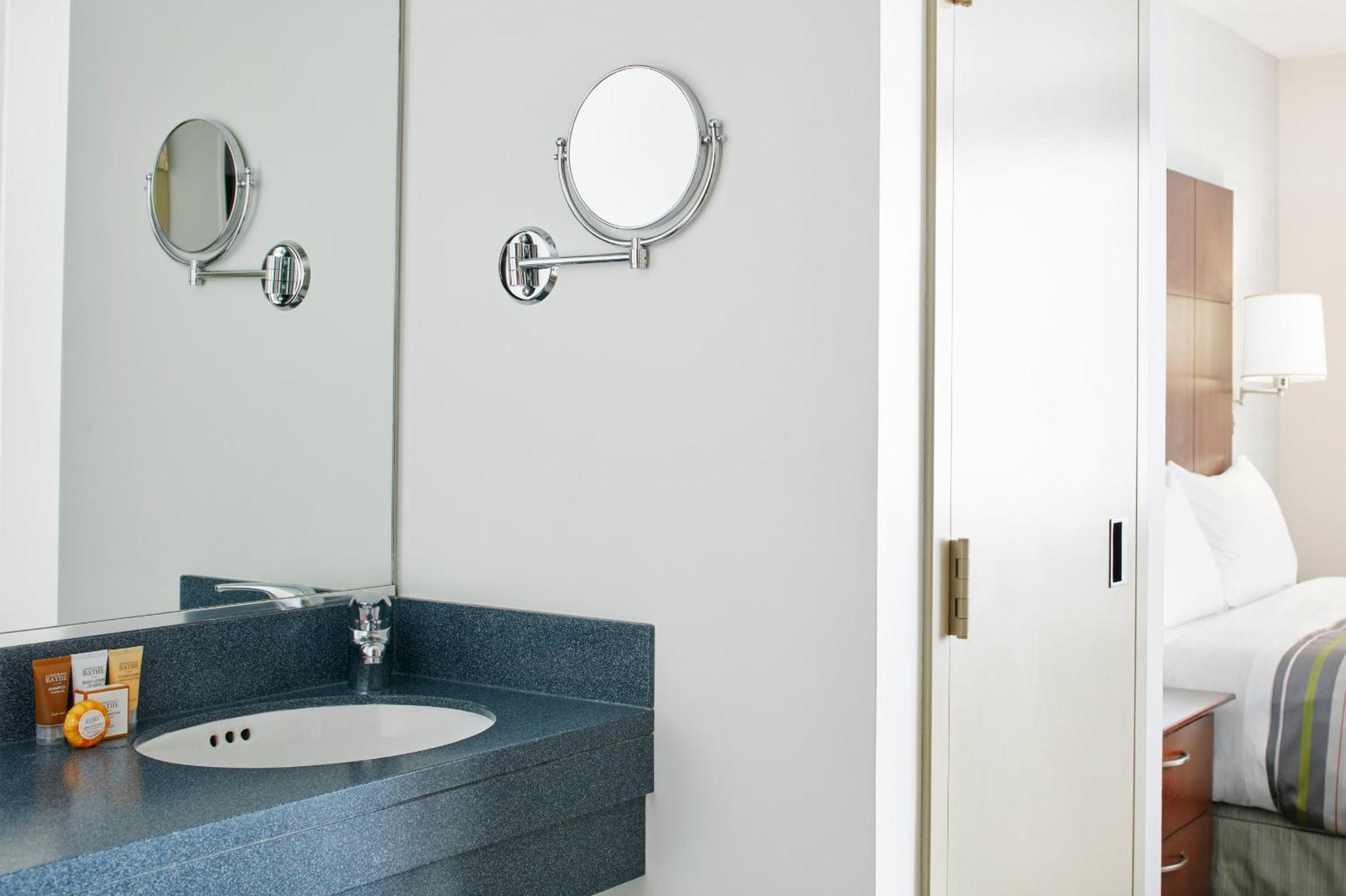 One Room Suite with Kitchenette