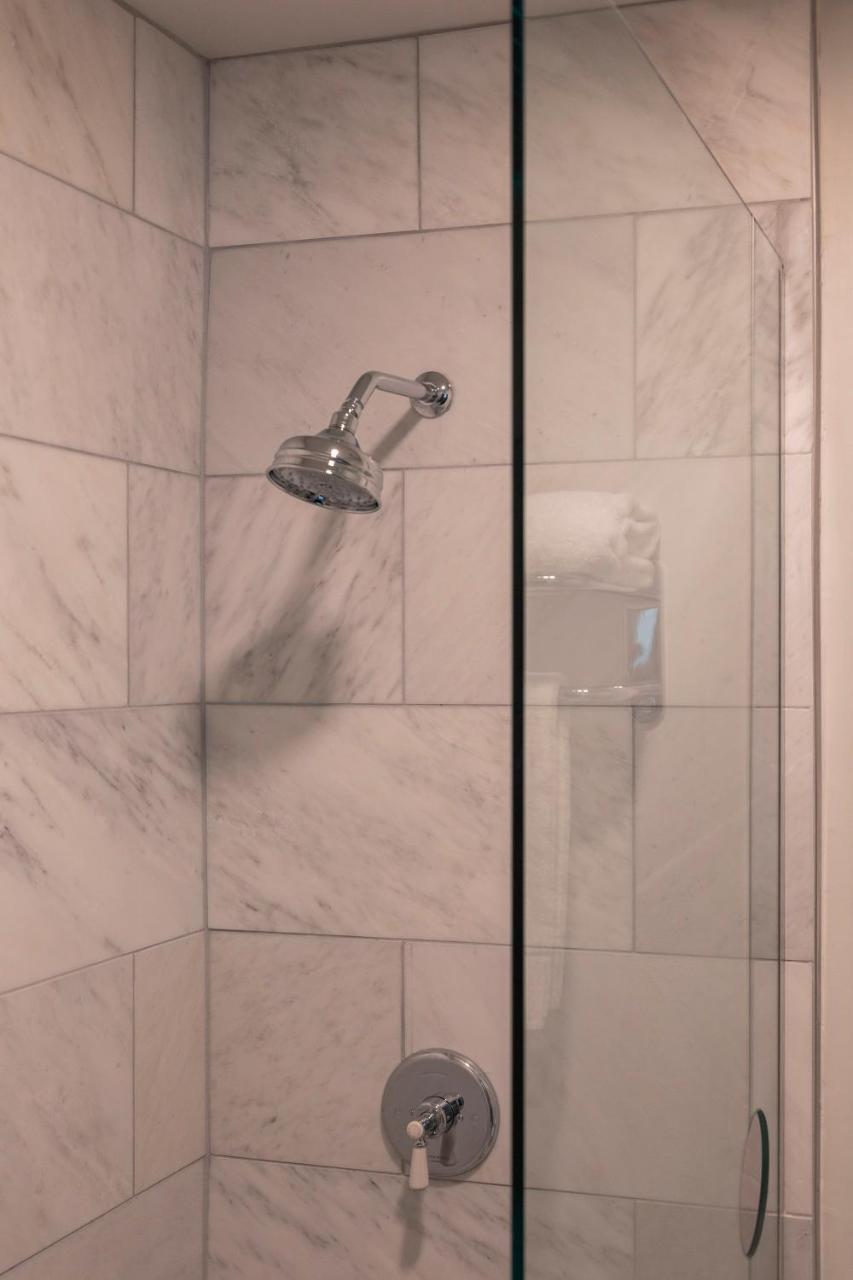 Room with One Double Bed,1275452593:JPEG