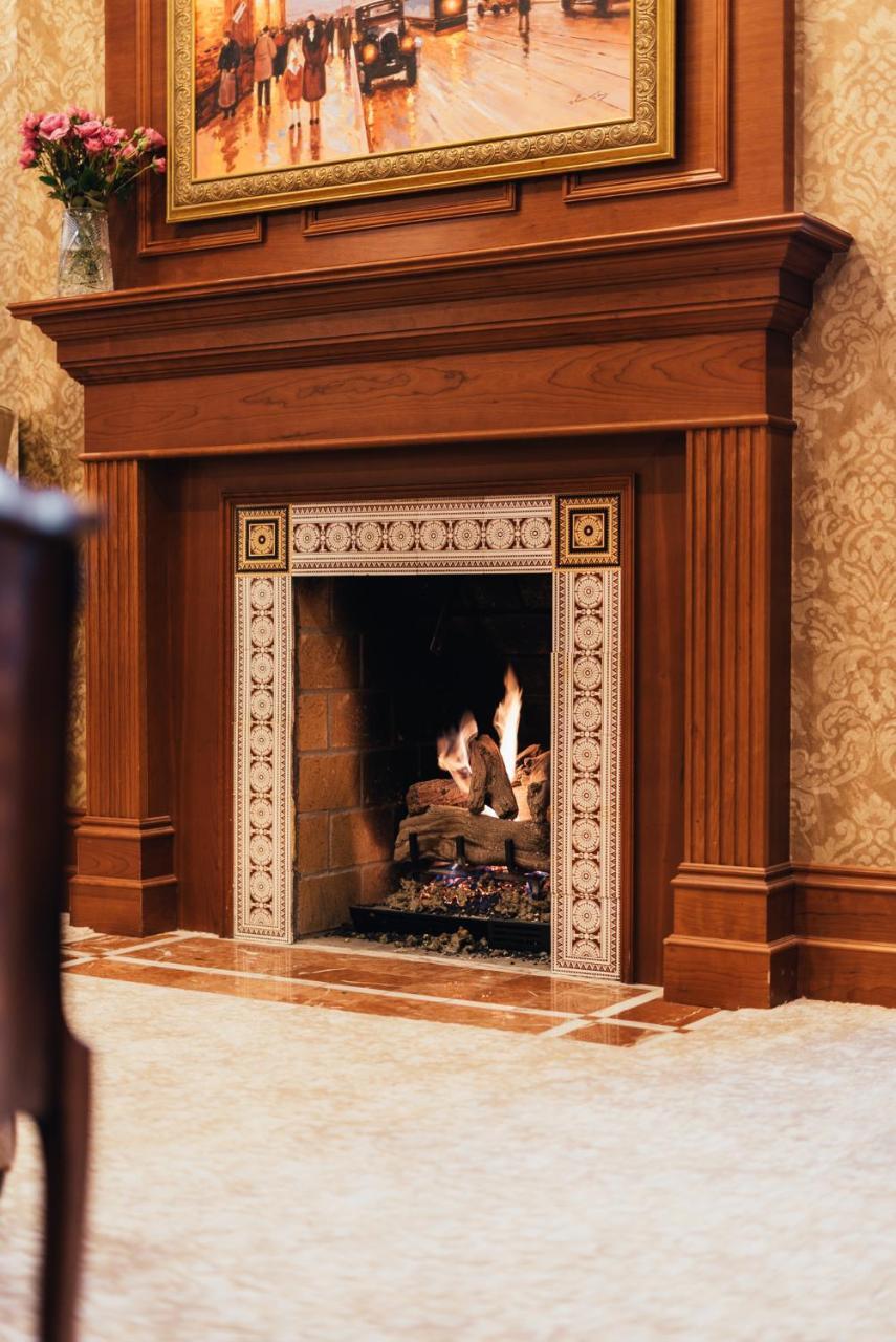 Executive Suite,756658651:JPEG