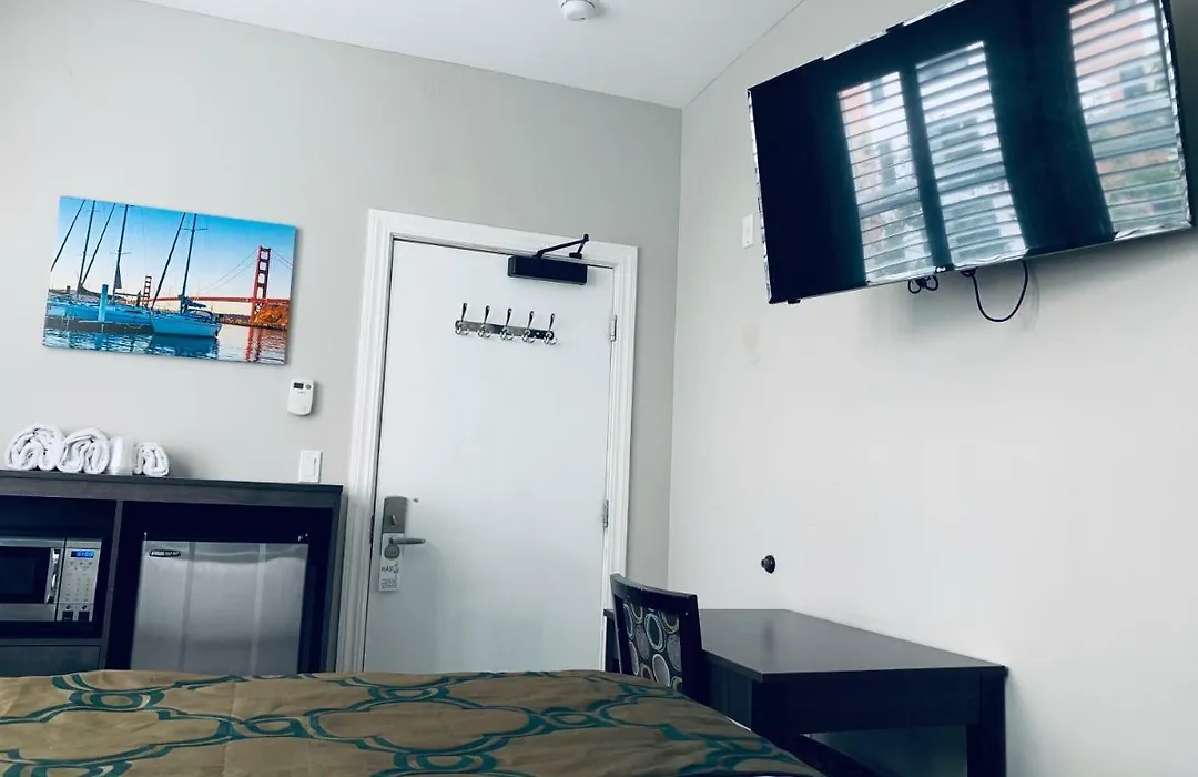 Bay Hotel-1