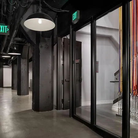 Axiom Hotel-2