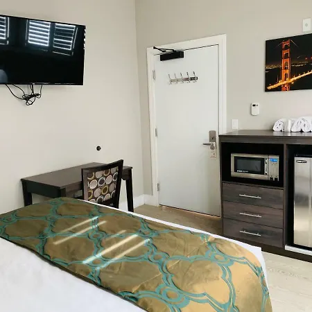 Bay Hotel-2