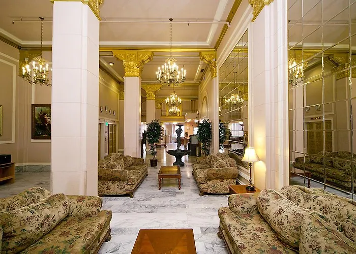 Renoir Hotel